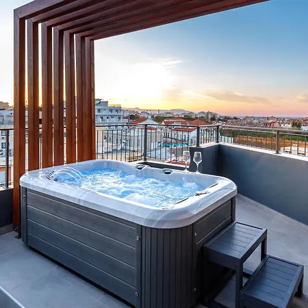 Anele Luxury - Roof Jacuzzi Apartment Chania (Crete)