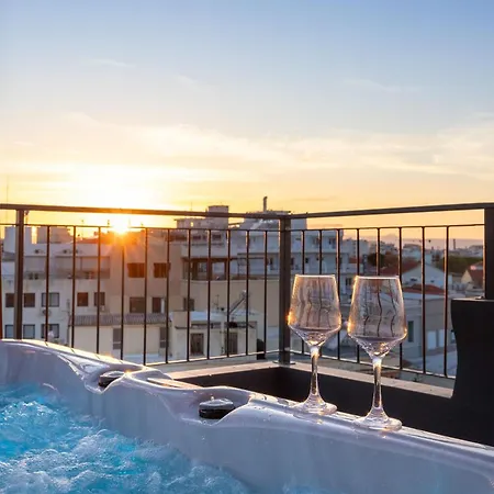 Anele Luxury - Roof Jacuzzi *