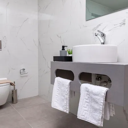 Anele Luxury - Roof Jacuzzi Apartment