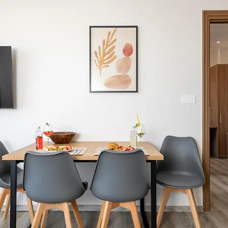 Anele Luxury - Roof Jacuzzi