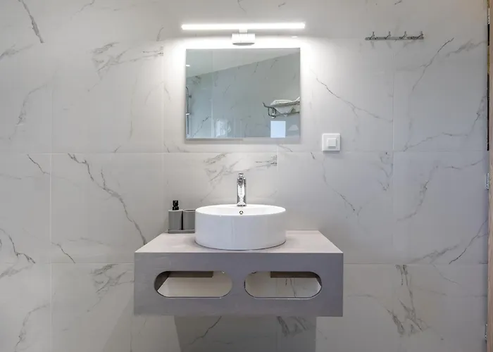 Anele Luxury - Roof Jacuzzi Apartament *