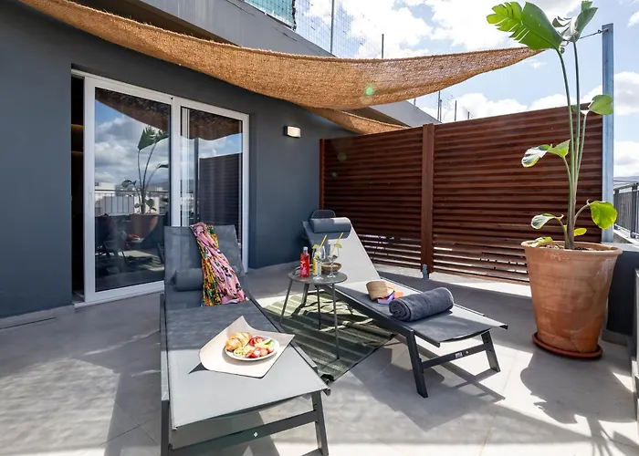 Anele Luxury - Roof Jacuzzi