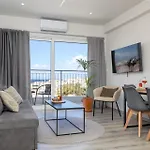 Anele Luxury - Roof Jacuzzi Apartman Hriszí Aktí Haniá